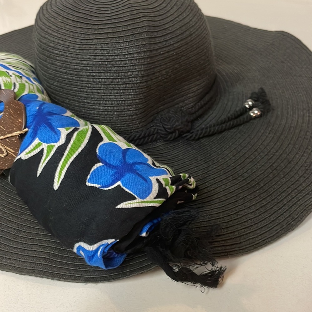 NWT Black beach hat and Sarong bundle